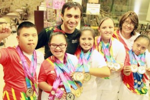 Chavo Salvatierra agasaj&oacute; a los deportistas bolivianos de las Olimpiadas Especiales