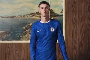 Chelsea lanzó su nueva camiseta inspirada en la ciudad de Londres