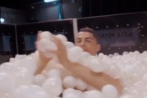 Cristiano Ronaldo present&oacute; el backstage de su &uacute;ltima campa&ntilde;a comercial en Instagram
