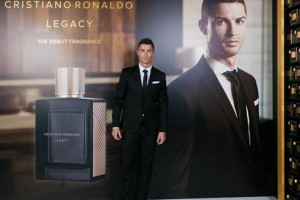 Ronaldo deslumbr&oacute; como actor en el comercial de su perfume