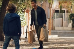 Cristiano Ronaldo y su vida de entrecasa en un nuevo comercial