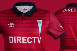 La U Cat&oacute;lica present&oacute; su tercera camiseta junto a Umbro