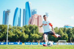 ¿Cuáles son los clubes campeones con mayor valor empresarial en esta última temporada?