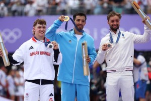 ¿Cuántos oros y medallas en general suma Argentina en la historia de la competencia?