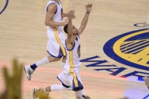 Curry bati&oacute; el r&eacute;cord de triples en un partido NBA