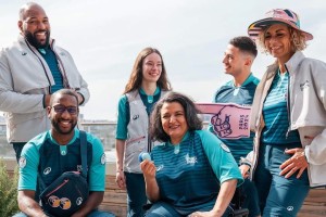 Decathlon presentó el uniforme que usarán los voluntarios en los Juegos Olímpicos