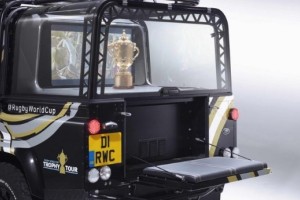 Land Rover mostr&oacute; el Defender que transportar&aacute; a la Copa del Mundo de Rugby
