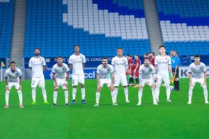 Se present&oacute; con tres arqueros en el equipo titular y fue descalificado de la Champions