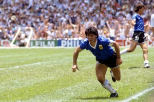 El "D&iacute;a del Futbolista" en Argentina cambi&oacute; su fecha de festejo en homenaje a Maradona