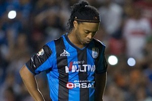 Ronaldinho ya palpita su retiro