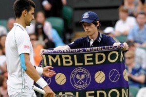 Wimbledon denunci&oacute; a los principales tenistas por robarse las toallas