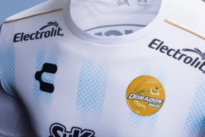 Dorados present&oacute; una camiseta especial que homenajea a Maradona y la Selecci&oacute;n Argentina