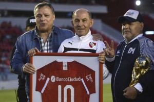El premio que ganar&aacute; Ricardo Bochini y que solo ganaron futbolistas europeos