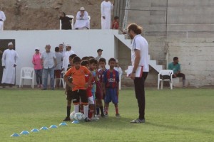 La historia del mendocino que revoluciona Om&aacute;n con una escuela de f&uacute;tbol