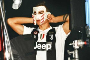 Dybala recibi&oacute; una m&aacute;scara dise&ntilde;ada con el material de sus botines