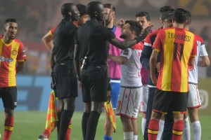 Esc&aacute;ndalo: el VAR no funcion&oacute;, abandon&oacute; y su rival sali&oacute; campe&oacute;n 