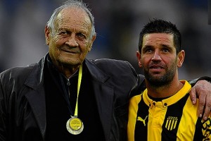 Pe&ntilde;arol prepara tres nuevas estatuas para el Complejo Deportivo de Los Aromos