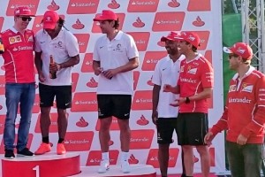 El divertido desafío entre estrellas del fútbol y Fórmula 1 en España