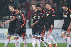 Por los fracasos europeos, Inglaterra reducir&iacute;a la cantidad de partidos de sus equipos