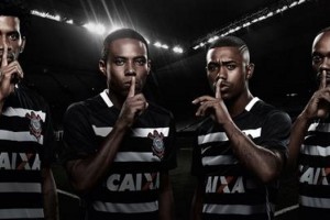 Corinthians festej&oacute; su hexacampeonato con una camiseta especial