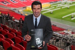 Luis Figo renunci&oacute; a su candidatura a la FIFA por falta de transparencia