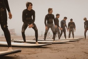 Ford uni&oacute; el golf y el surf en Mar del Plata