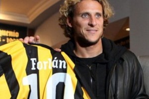 &iexcl;Ganate la camiseta firmada por Diego Forl&aacute;n!