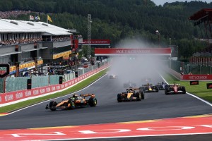 ¿Por qué la Fórmula 1 ya no puede iniciar sus carreras si está lloviendo?