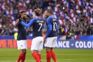 La Federaci&oacute;n Francesa de F&uacute;tbol present&oacute; un nuevo logo para el seleccionado tras el campeonato del mundo