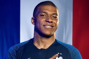 As&iacute; luce la nueva camiseta de campe&oacute;n de Francia