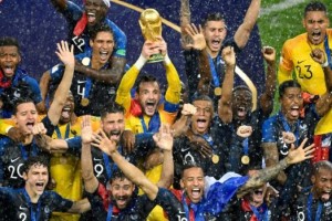 El bebe francés que fue bautizado con el nombre de dos jugadores campeones en Rusia 2018