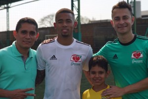 Gabriel Jes&uacute;s suma un nuevo patrocinador que le proh&iacute;be tomar Coca-Cola 