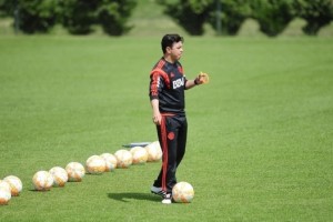 De empleado de limpieza a umpire de tenis: las curiosas estrategias de Gallardo para dirigir cuando fue suspendido