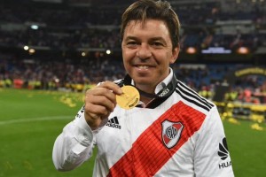 ¿Cuántas llaves se necesitan para armar la estatua del “Muñeco” Gallardo?