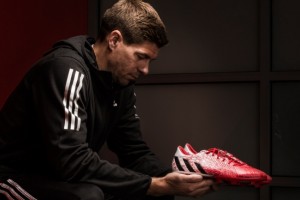 adidas despedir&aacute; a Gerrard del Liverpool con botines especiales