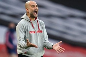 La historia solidaria del buzo que us&oacute; Guardiola ante el Arsenal