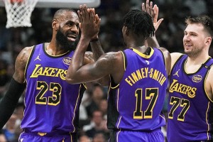 Histórica venta en la NBA: la familia Buss vendió Los Ángeles Lakers en 10.000 millones de dólares