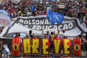 Alerta en Brasil por huelgas en el d&iacute;a inaugural de la Copa Am&eacute;rica
