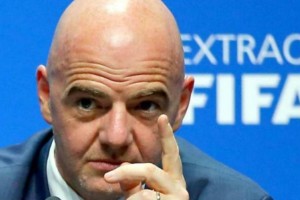Infantino fue invitado a la final de la Libertadores en Lima