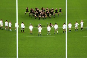 Multan a Inglaterra por &ldquo;no respetar el haka&rdquo; de Nueva Zelanda en el Mundial