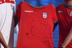 La federaci&oacute;n iran&iacute; le prohibi&oacute; a sus jugadores cambiar sus camisetas en el Mundial