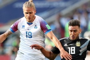 El island&eacute;s sensaci&oacute;n en las redes sociales por haber jugado algunos minutos ante Argentina