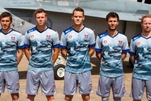 Un equipo australiano homenaje&oacute; a la Fuerza A&eacute;rea en su camiseta