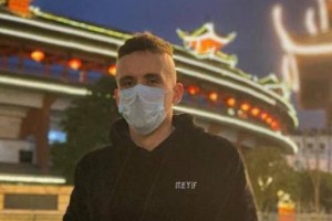 El f&uacute;tbol chino vuelve a la normalidad tras la pandemia; la historia de Kevin Vida&ntilde;a, entrenador espa&ntilde;ol