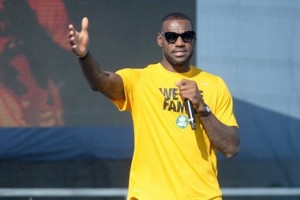 LeBron James don&oacute; 41 millones de d&oacute;lares