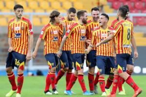 Un jugador argentino solo cobrar&aacute; el sueldo si su club no desciende