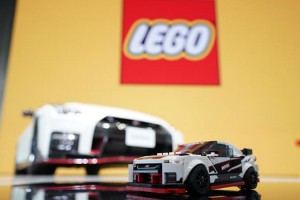 Para los fan&aacute;ticos de los autos, LEGO le da vida al emblem&aacute;tico Nissan GT-R NISMO