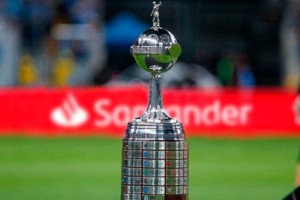 La Copa llegó a Lima y se exhibió al público