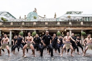 MasterCard activa el Mundial de Rugby con un Haka del m&iacute;tico Jonah Lomu