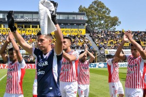 &iquest;Por qu&eacute; la FIFA le prohibi&oacute; contratar jugadores a Los Andes?